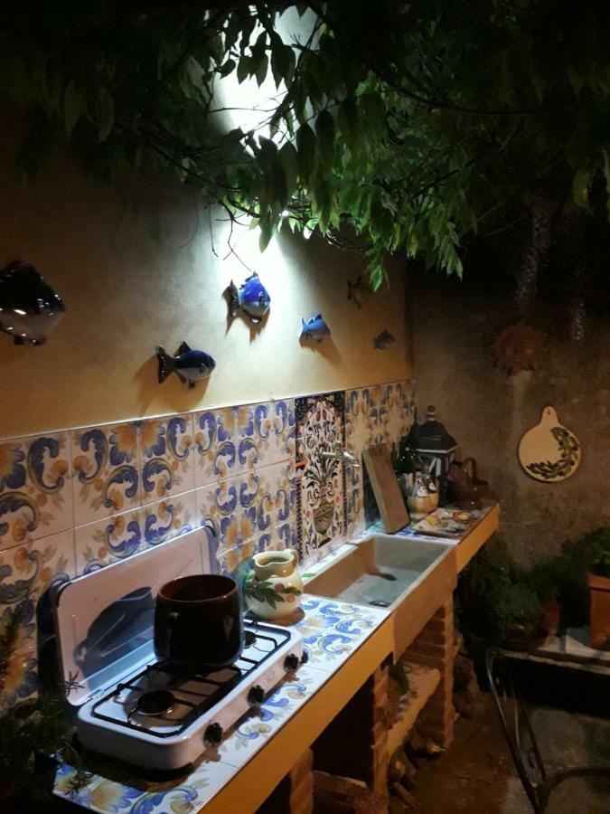 Villa Lysis 라스트라아시냐 외부 사진